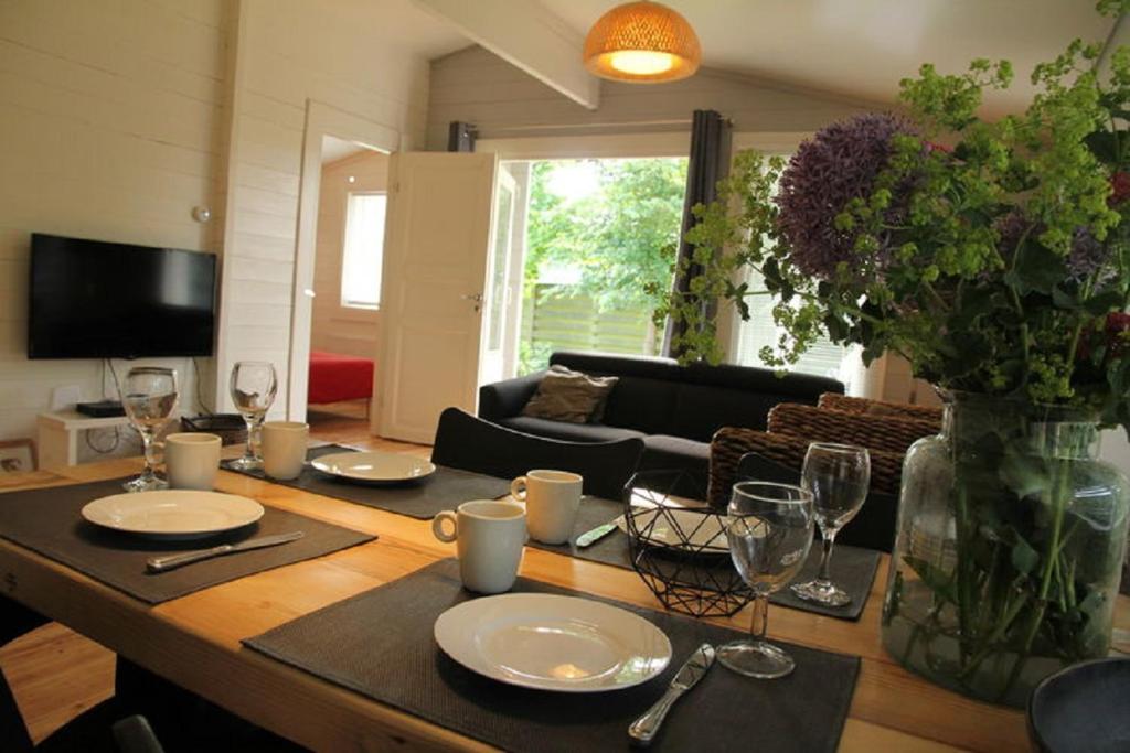 Cozy Cottage room 6